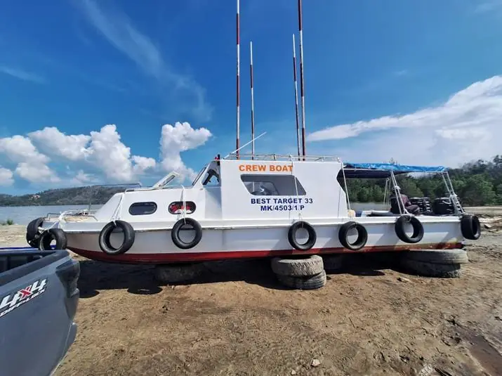 Best Target 33, passenger boat (12 passenger)