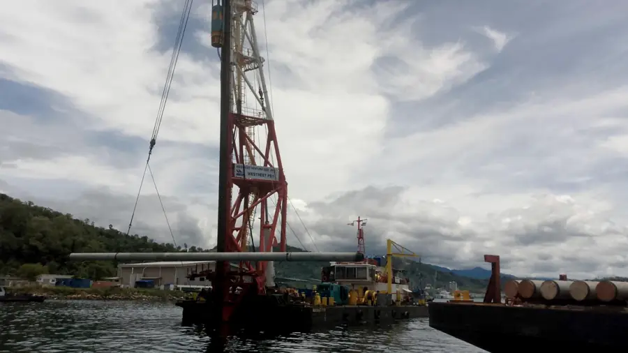 Sea piling rig at work